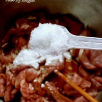 超能量菰试用之 菰米香牛肉的做法 图解5 -->
