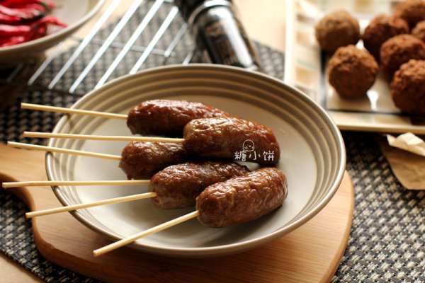 【黑椒牛肉脆皮肠】的做法