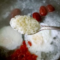 酒酿荷包蛋的做法 图解7 -->
