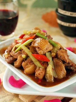 泡椒红酒鸡的做法