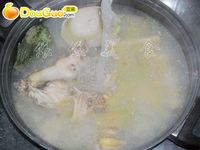 老母鸡鲍鱼玉米汤----亚运美食的做法 图解2 -->