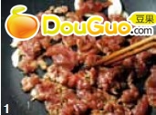 丝瓜洋葱云耳炒肉片的做法 图解3 -->