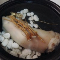 滋补蹄花汤的做法 图解4 -->