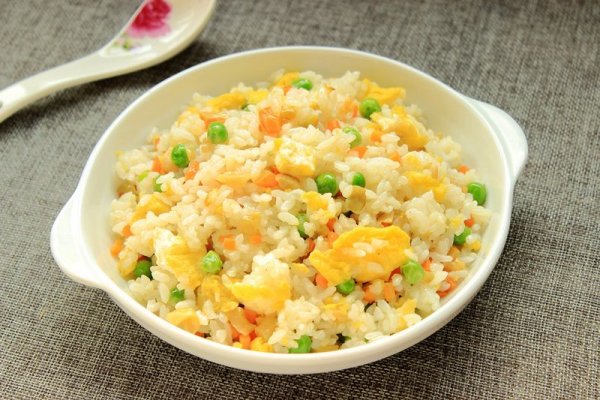 【首发】榨菜青豆蛋炒饭--乌江榨菜的做法