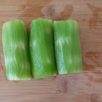 低热量减肥菜爽口莴笋丝的做法 图解1 -->