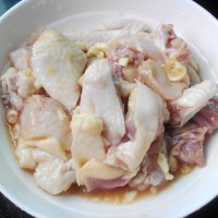 黑枣酒蒸鸡的做法 图解3 -->