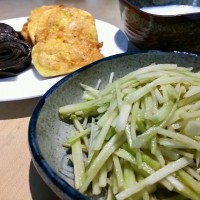 小清新----凉拌西兰花梗的做法 图解3 -->