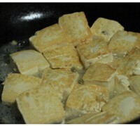 家常酿豆腐---学着做点“功夫”菜的做法 图解8 -->