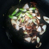 秘制葱油鸡__下酒小菜的做法 图解7 -->
