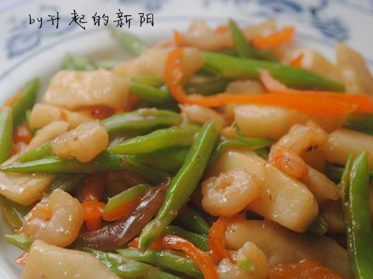 马蹄虾仁家常小炒的做法