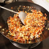 腊肉糯米饭,冬日护胃—冬季暖身的做法 图解8 -->