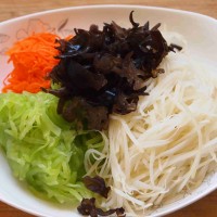 炝拌三丝——菁选酱油试用菜谱的做法 图解7 -->