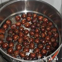 桂花蒸板栗的做法 图解3 -->