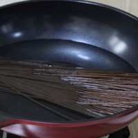 番茄卤荞面的做法 图解1 -->