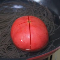 番茄卤荞面的做法 图解2 -->