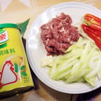 家乐上菜,家常有味泡椒牛柳的做法 图解1 -->