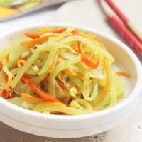 清炒莴笋丝-冬季暖身的做法 图解7 -->