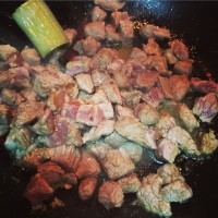 豌豆炒肉的做法 图解4 -->