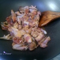 小鸡炖蘑菇-冬季暖身的做法 图解6 -->