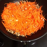 适合学生的菜品——肉末炒胡萝卜丝的做法 图解6 -->