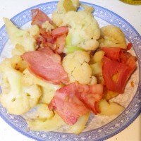 家常晚餐干锅花菜——大块培根超下饭的做法 图解8 -->