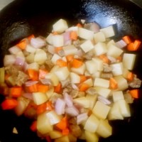 咖喱土豆牛肉的做法 图解5 -->