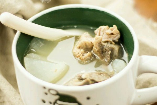 龙骨萝卜汤—冬季暖身的做法