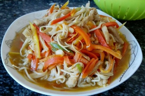 金针菇胡萝卜炒肉丝的做法