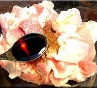 春节滋味——香口炸酥肉的做法 图解1 -->