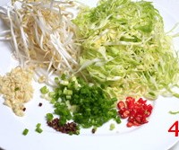 家常肉丝炒饼的做法 图解4 -->