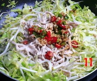 家常肉丝炒饼的做法 图解11 -->