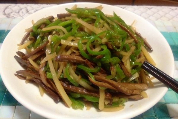 青椒豆干土豆丝的做法