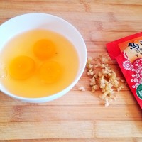 5分钟早餐榨菜煎蛋——乌江榨菜的做法 图解1 -->