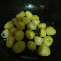 油煎土豆的做法 图解2 -->