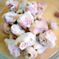 小吃货弹性十足的红烧猪蹄的做法 图解1 -->