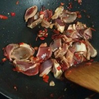 蒜薹鸭胗的做法 图解3 -->