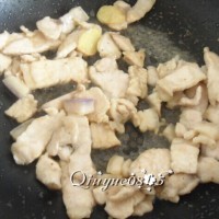 肉炒蒜苔木耳的做法 图解6 -->