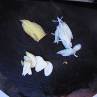 韭菜炒猪血的做法 图解5 -->