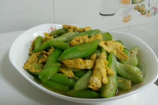 丝瓜炒鸡蛋的做法