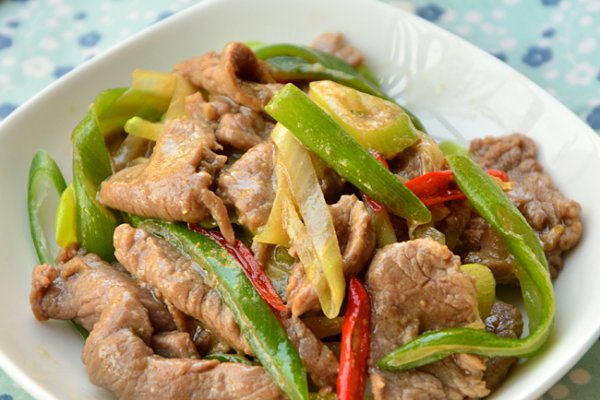 孜然葱爆羊肉的做法