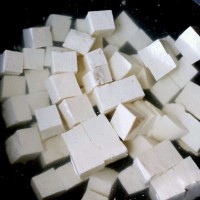 川辣双色豆腐的做法 图解2 -->