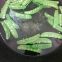 荷兰豆炒肉的做法 图解3 -->