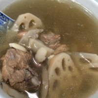 莲藕花生排骨汤的做法图解5