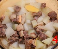 羊肉炖白萝卜的做法图解4