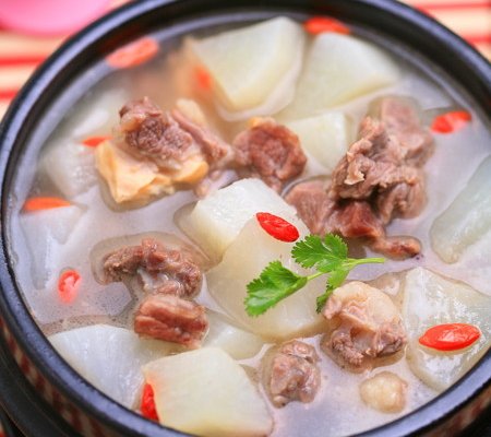 羊肉炖白萝卜的做法