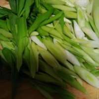 蒜苗炒五花肉的做法图解3