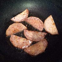 香芋梅菜扣肉的做法图解4