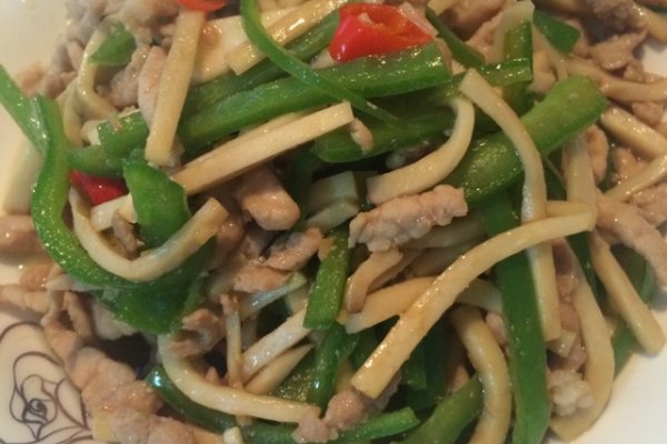 杏鲍菇炒肉丝的做法