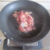 泡藕带炒鸡胗的做法图解4