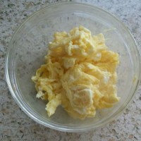 火腿黄瓜炒鸡蛋的做法图解2